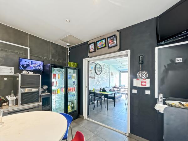 La Penne-sur-Huveaune (13821) Fond de commerce snack au cœur de la penne sur Huveaune MANDAT EXCLUSIF