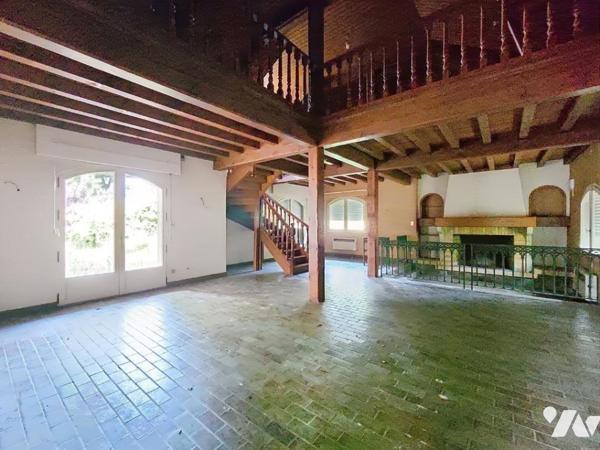 A visiter sans tarder, venez découvrir ce superbe ensemble immobilier au calme sans vis à vis.