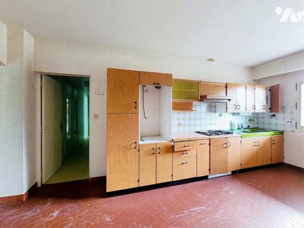 A visiter sans tarder, venez découvrir ce superbe ensemble immobilier au calme sans vis à vis.