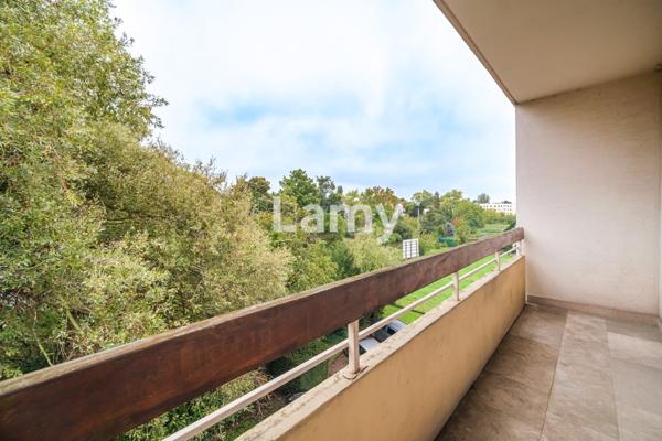 F3 avec balcon et garage quartier sud