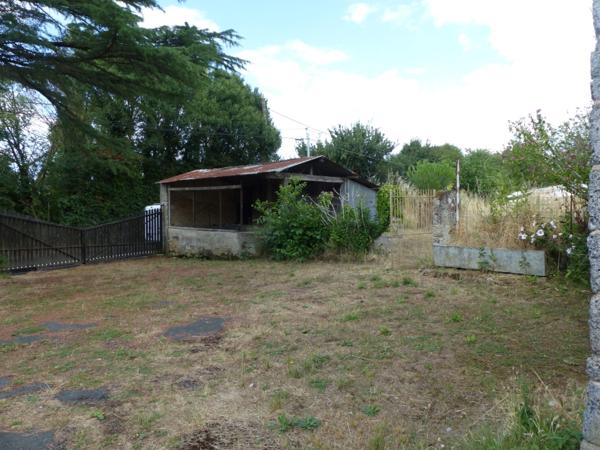 Maison à vendre 5 pièces proche de SAINT LOUP LAMAIRE (79) Terrain 2573 m²