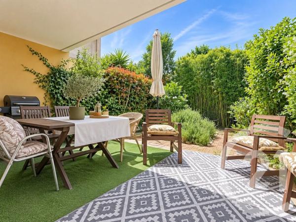 Appartement T3 à vendre  3 pièces - 64 m 2   MARSEILLE  - 13011