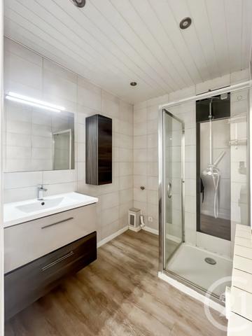 Appartement T3 à vendre  3 pièces - 64 m 2   MARSEILLE  - 13011