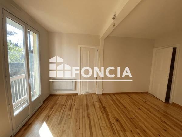 Location Appartement 2 pièces 36.3 m² - 45 RUE BERBISEY Dijon 21000