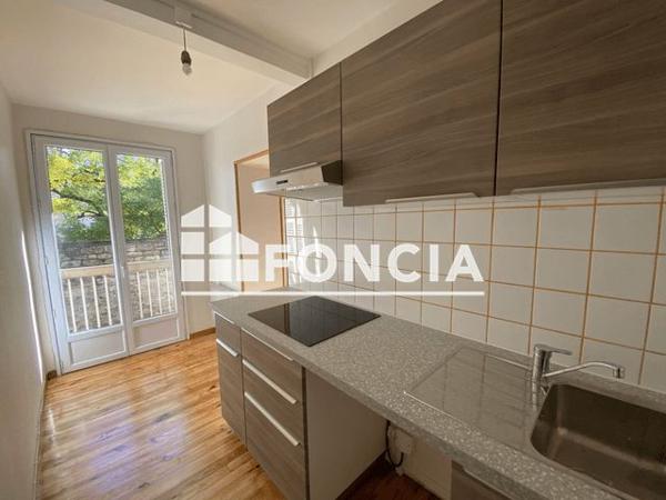 Location Appartement 2 pièces 36.3 m² - 45 RUE BERBISEY Dijon 21000