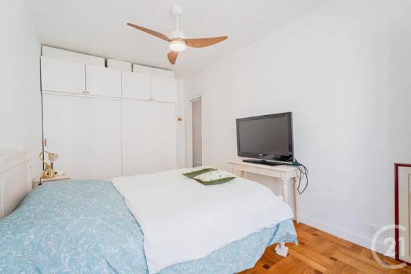 Appartement F2 à vendre  2 pièces - 66,65 m 2   NICE  - 06