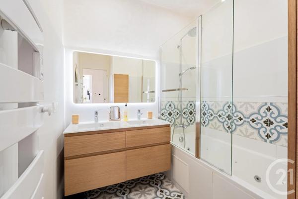 Appartement F2 à vendre  2 pièces - 66,65 m 2   NICE  - 06