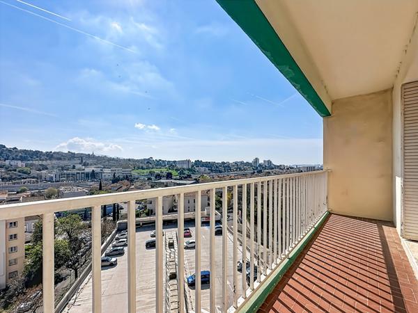 Appartement 2 pièces à Marseille 13013, lumineux, vue dégagée
