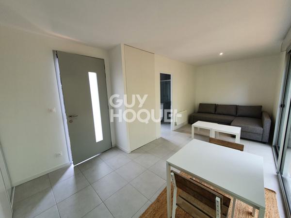 Studio meublé + Terrasse