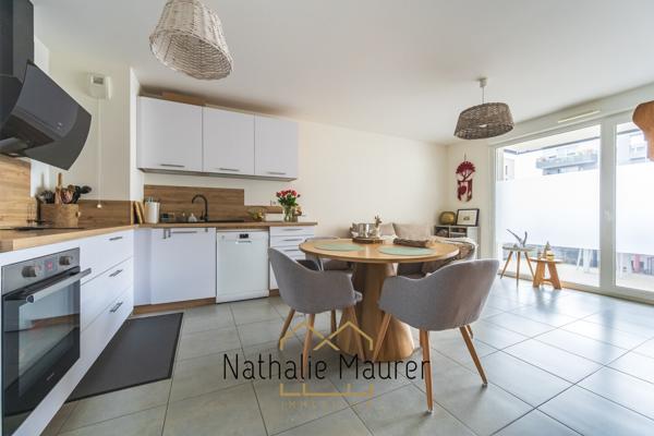 2 pièces en état neuf avec terrasse couverte et garage