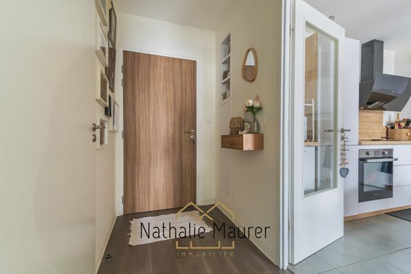 2 pièces en état neuf avec terrasse couverte et garage