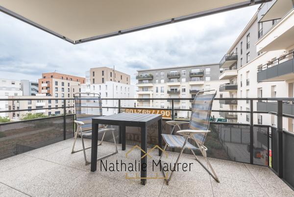 2 pièces en état neuf avec terrasse couverte et garage