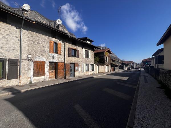 Maison
         4 pièces
        - 67 m² 159 000 € *