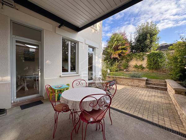 A vendre Très jolie maison de ville avec garage et jardin dans Périgueux