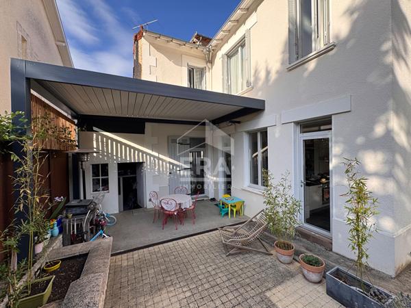 A vendre Très jolie maison de ville avec garage et jardin dans Périgueux