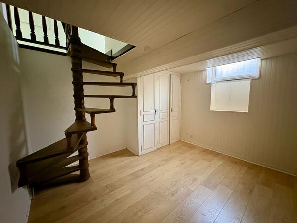 Maison ancienne 4 pièces à louer à Talence - Saint Genès