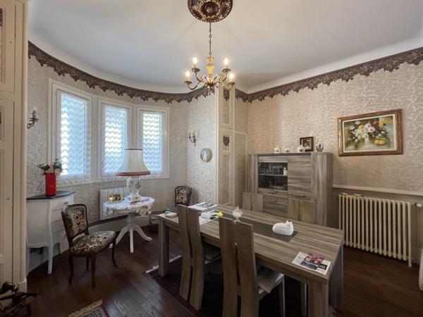 Maison 250m² située à BOURBONNE-LES-BAINS