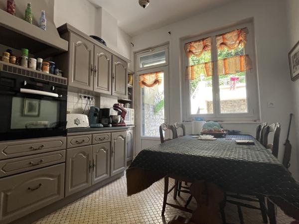 Maison 250m² située à BOURBONNE-LES-BAINS