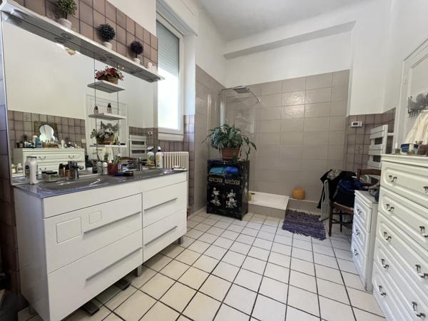 Maison 250m² située à BOURBONNE-LES-BAINS