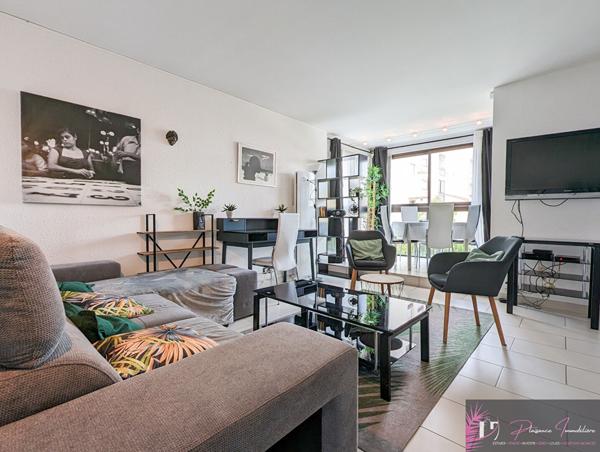 LA ROCHELLE / APPARTEMENT T3 FACE AU PORT DE PLAISANCE  La rochelle