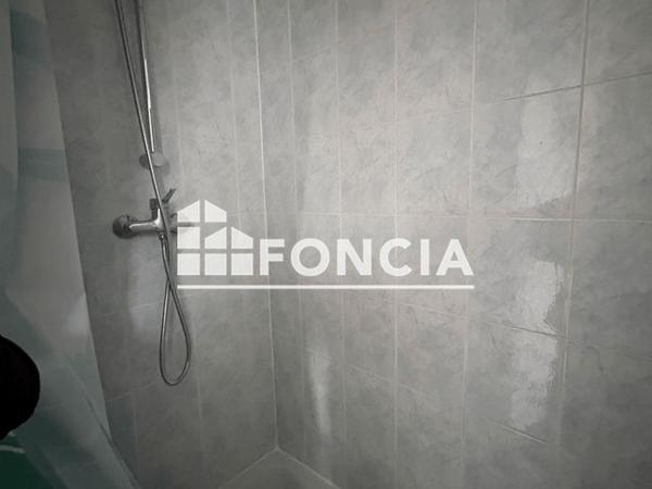 Location Appartement 2 pièces 25.51 m² - 12 RUE DE L'AMIRAL ROUSSIN Paris 75015