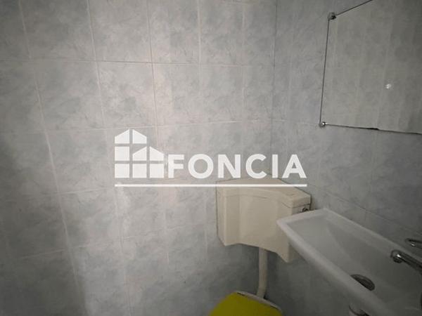 Location Appartement 2 pièces 25.51 m² - 12 RUE DE L'AMIRAL ROUSSIN Paris 75015