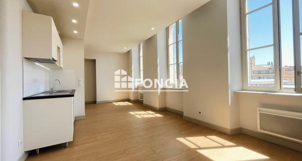 Location Appartement 2 pièces 41.6 m² - Toulon 83000