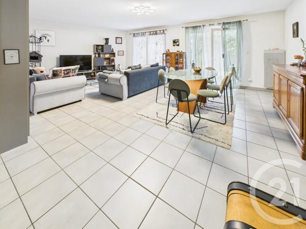 Appartement F4 à vendre  5 pièces - 114,67 m2 GRADIGNAN - 33