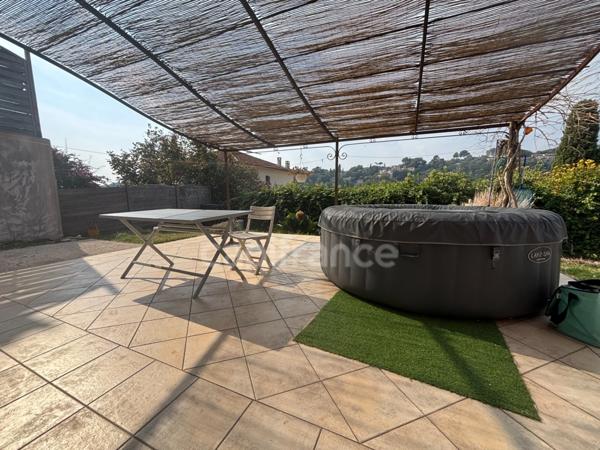 Maison à vendre 6 pièces CAGNES SUR MER (06), jardin piscinable, cave !