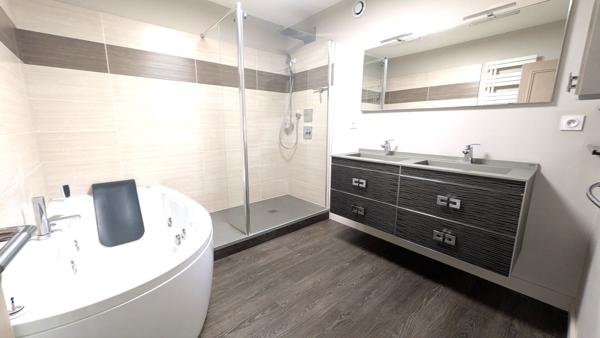 ACHAT-VENTE LAVAL Appartement de 180 m² QUARTIER GARE - CENTRE VILLE