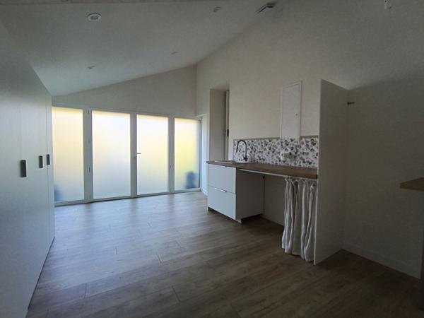 Magnifique longère aux belles prestations située dans un secteur privilégié de Saint Avé et aux portes de Vannes