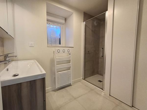 Magnifique longère aux belles prestations située dans un secteur privilégié de Saint Avé et aux portes de Vannes