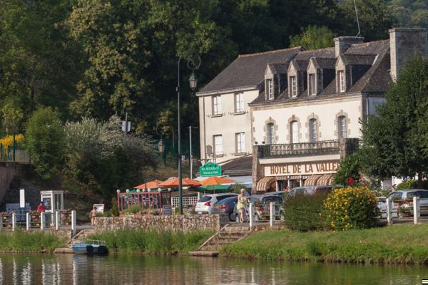 Hôtel-Restaurant-Bar de 720m2 au bord du Blavet