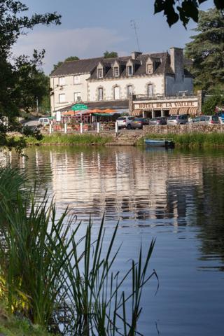 Hôtel-Restaurant-Bar de 720m2 au bord du Blavet