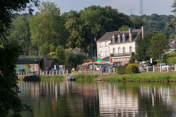 Hôtel-Restaurant-Bar de 720m2 au bord du Blavet