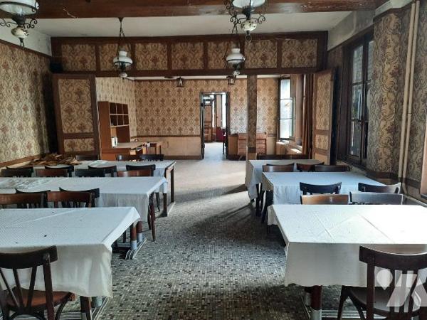 Ancien hôtel restaurant, NEUVY-SUR-BARABGEON