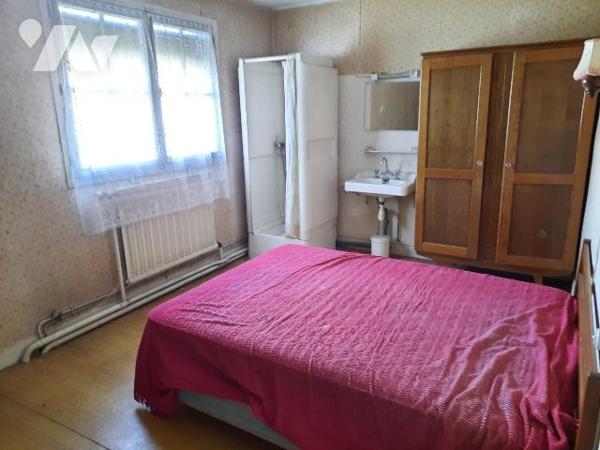 Ancien hôtel restaurant, NEUVY-SUR-BARABGEON