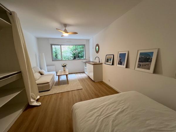 Marseille (13007) VENTE STUDIO RÉNOVÉ 26,91 M2 CARREZ EXPO EST 2ÈME ÉTAGE ASCENSEUR LE GALION BD AUGUSTIN CIEUSSA 13007 MARSEILL