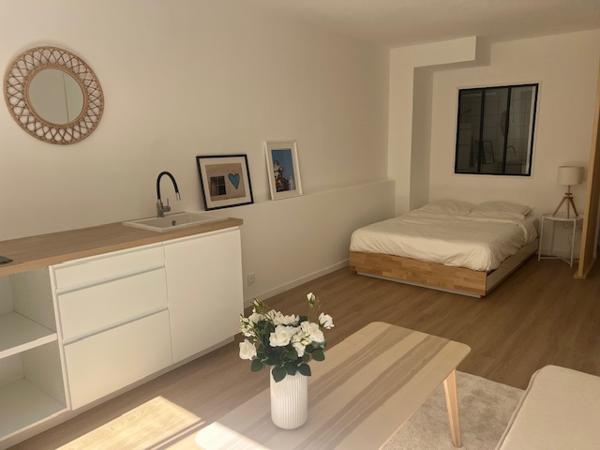 Marseille (13007) VENTE STUDIO RÉNOVÉ 26,91 M2 CARREZ EXPO EST 2ÈME ÉTAGE ASCENSEUR LE GALION BD AUGUSTIN CIEUSSA 13007 MARSEILL