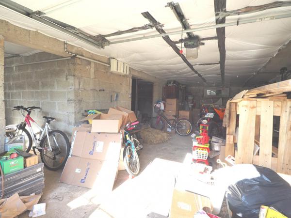 Maison 4 chambres + petit bureau sur sous-sol Complet