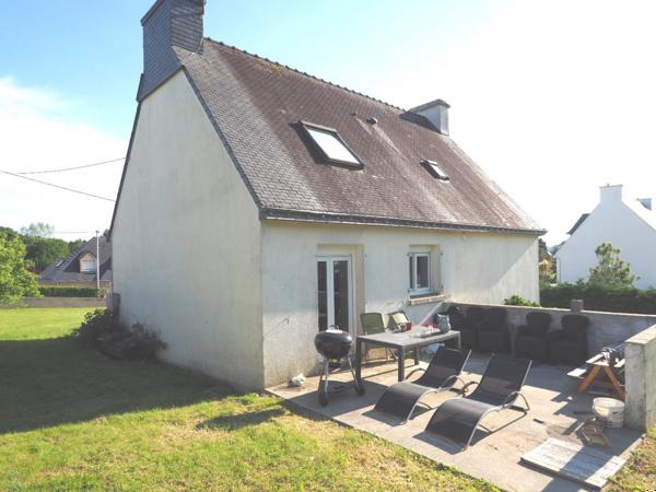 Maison 4 chambres + petit bureau sur sous-sol Complet