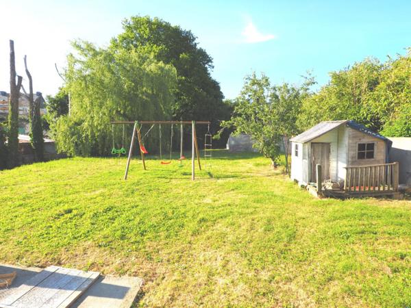 Maison 4 chambres + petit bureau sur sous-sol Complet