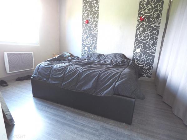 Maison 4 chambres + petit bureau sur sous-sol Complet