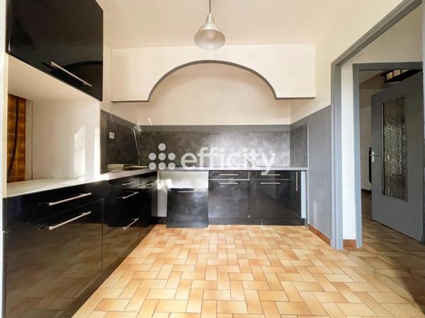 Maison
         7 pièces
        - 128 m² 199 000 € *