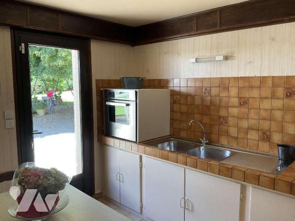 A VENDRE : Aux portes de GOURDON (Lot - 46), maison d'habitation avec tout confort, sur un  bea...