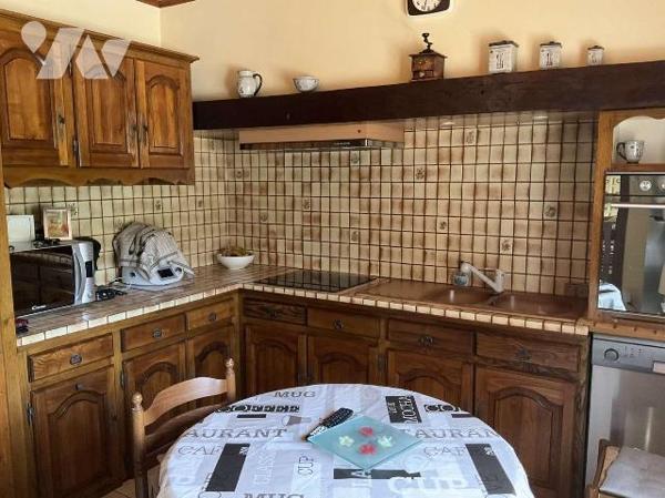 A VENDRE : Aux portes de GOURDON (Lot - 46), maison d'habitation avec tout confort, sur un  bea...