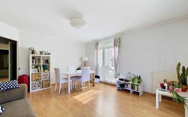 Appartement à vendre    3 pièces • 61,15 m2 Guyancourt