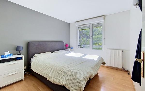 Appartement à vendre    3 pièces • 61,15 m2 Guyancourt