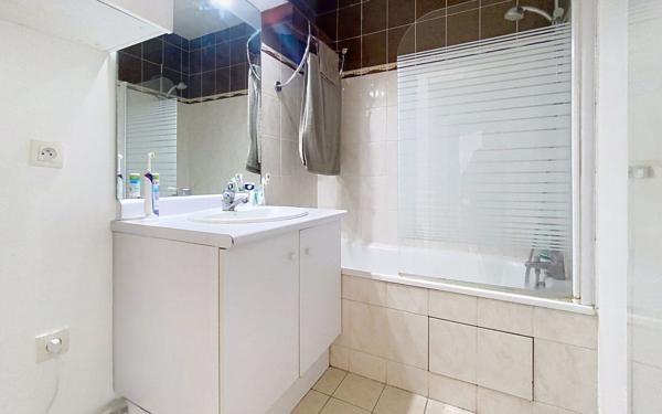 Appartement à vendre    3 pièces • 61,15 m2 Guyancourt