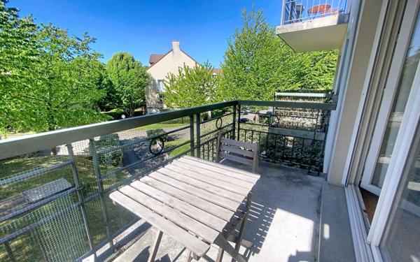 Appartement à vendre    3 pièces • 61,15 m2 Guyancourt
